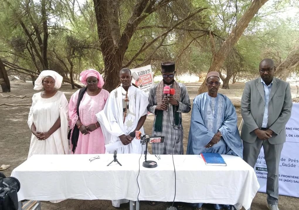 Presentation ceremony of the Loboudou bird guidebook
